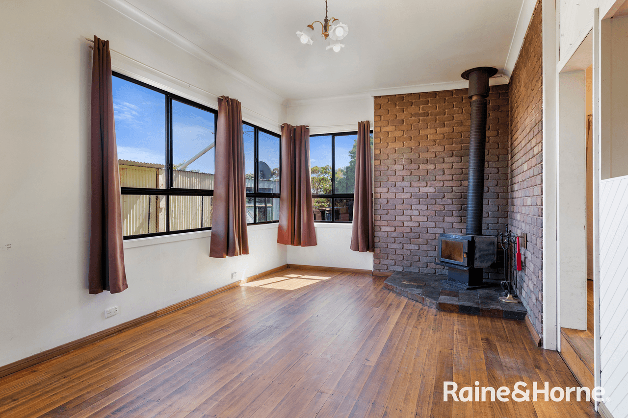 4 Lateena Street, DODGES FERRY, TAS 7173