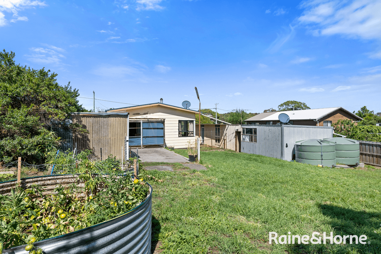 4 Lateena Street, DODGES FERRY, TAS 7173