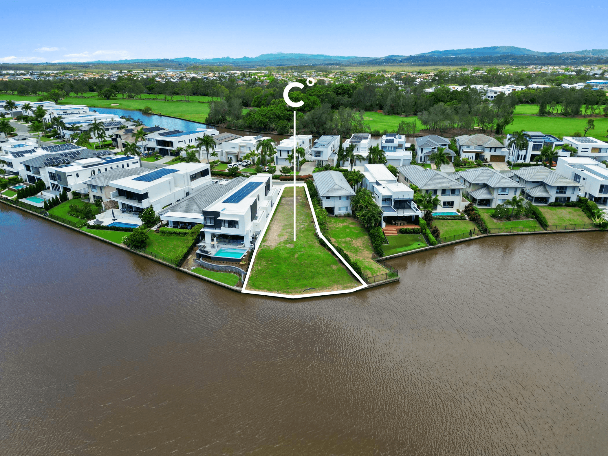 7677 Fairway Boulevard, HOPE ISLAND, QLD 4212