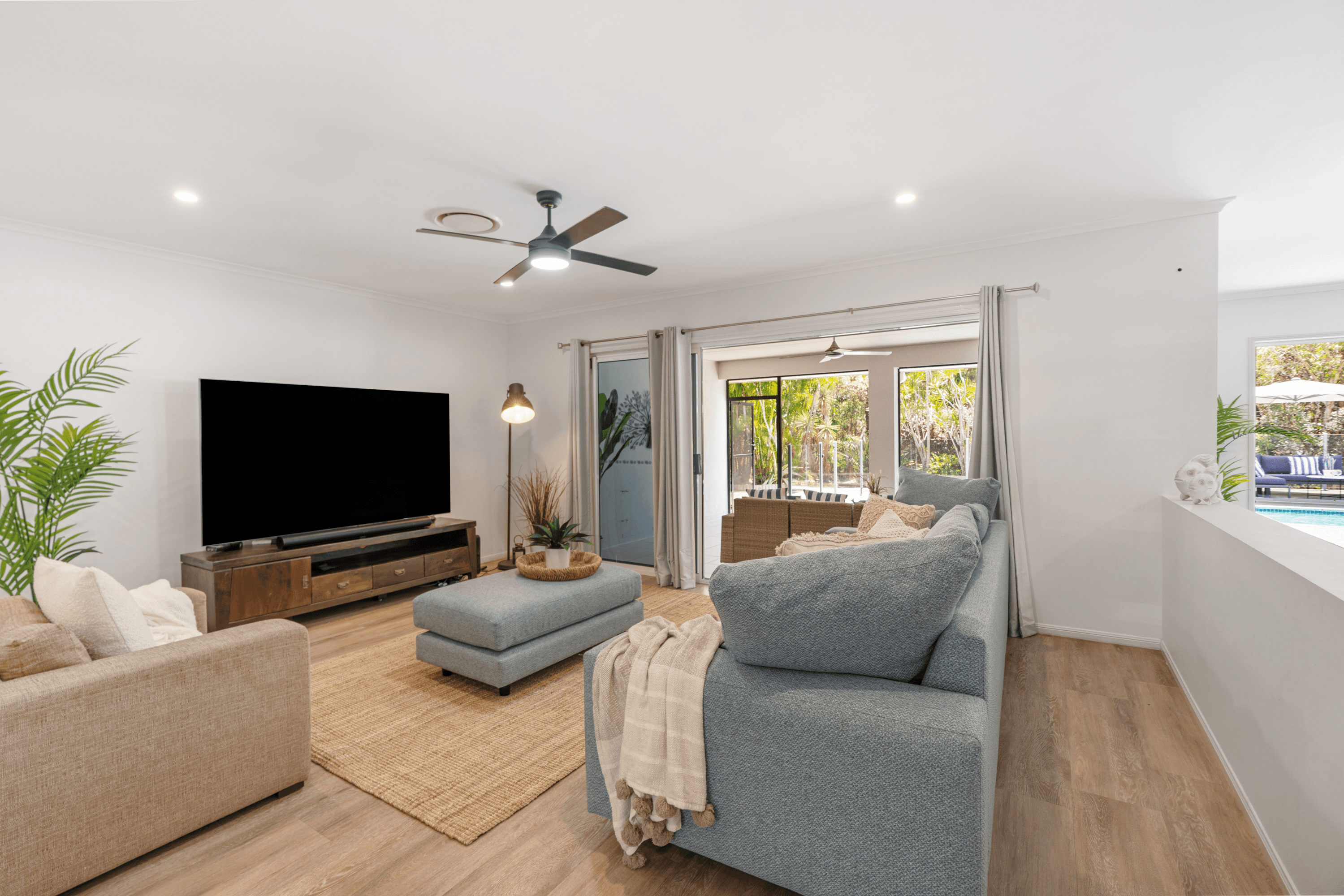 3 First Light Court, COOMERA WATERS, QLD 4209