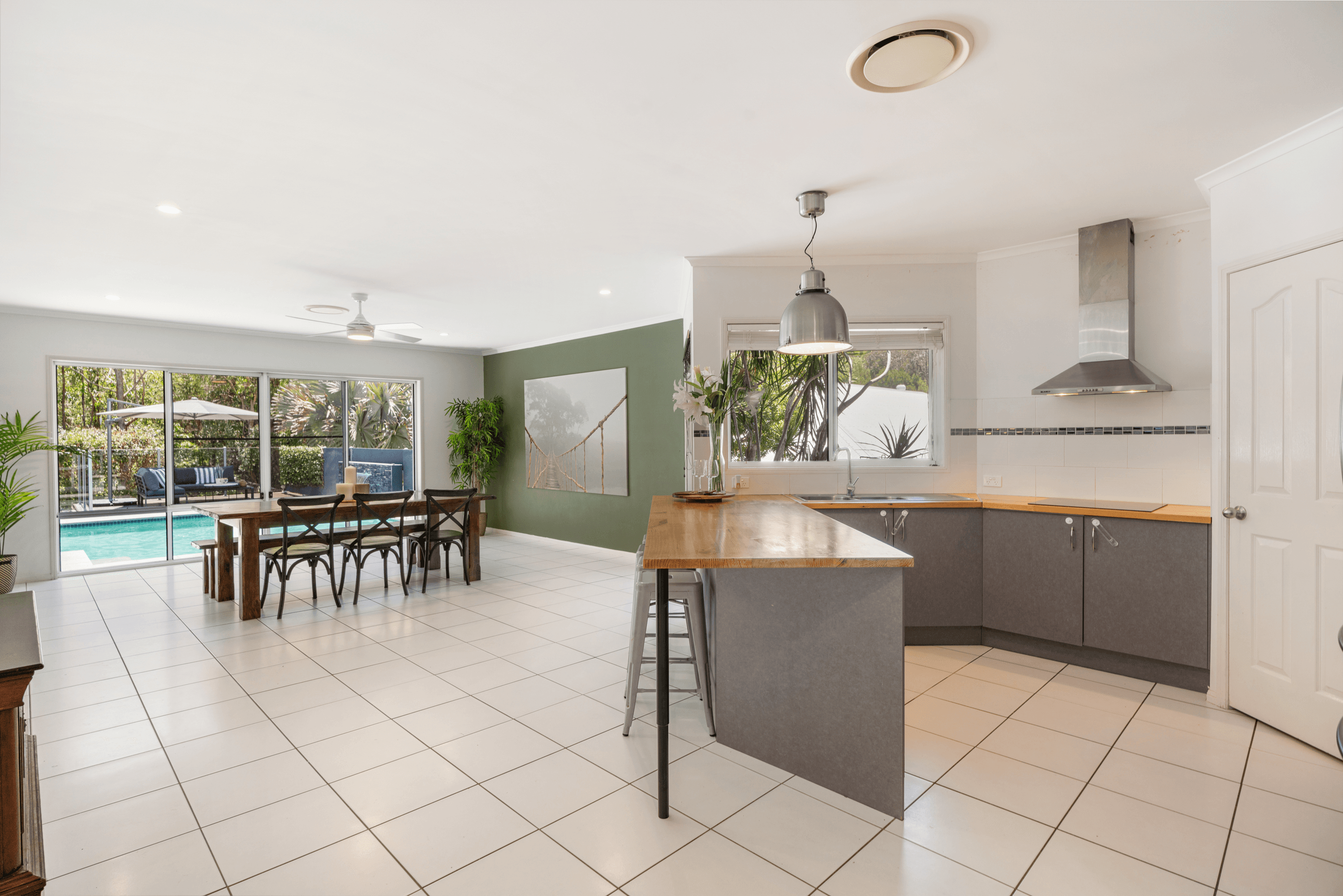 3 First Light Court, COOMERA WATERS, QLD 4209