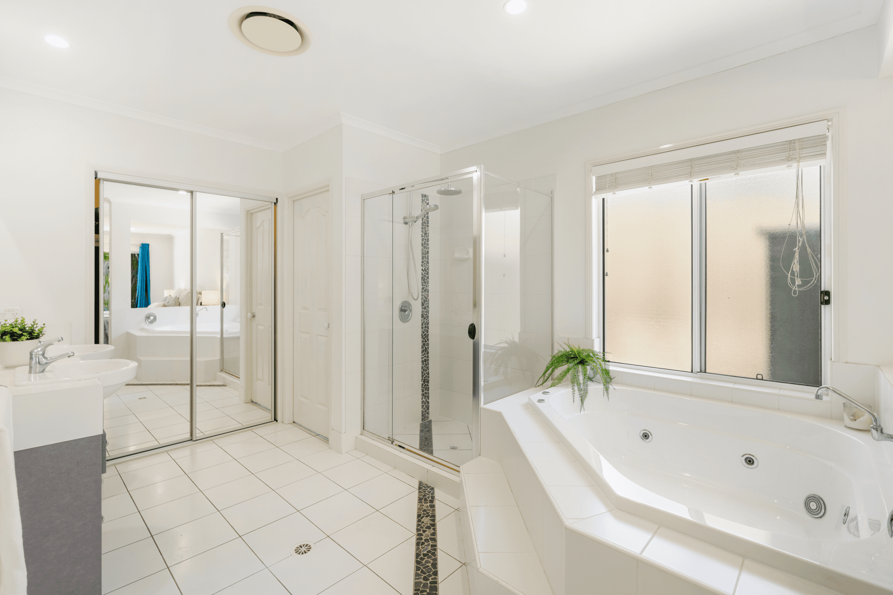 3 First Light Court, COOMERA WATERS, QLD 4209