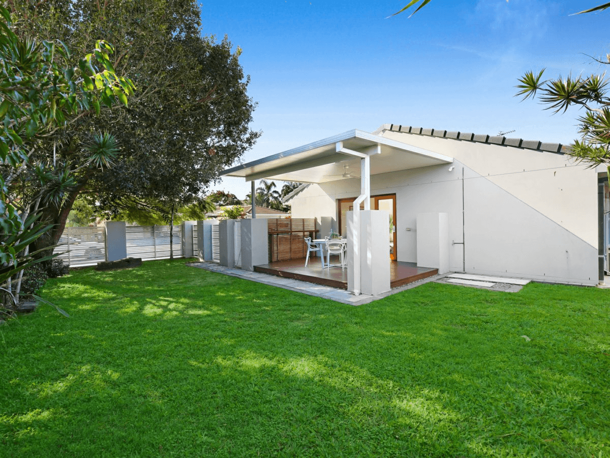 3 Mojave Drive, BURLEIGH WATERS, QLD 4220