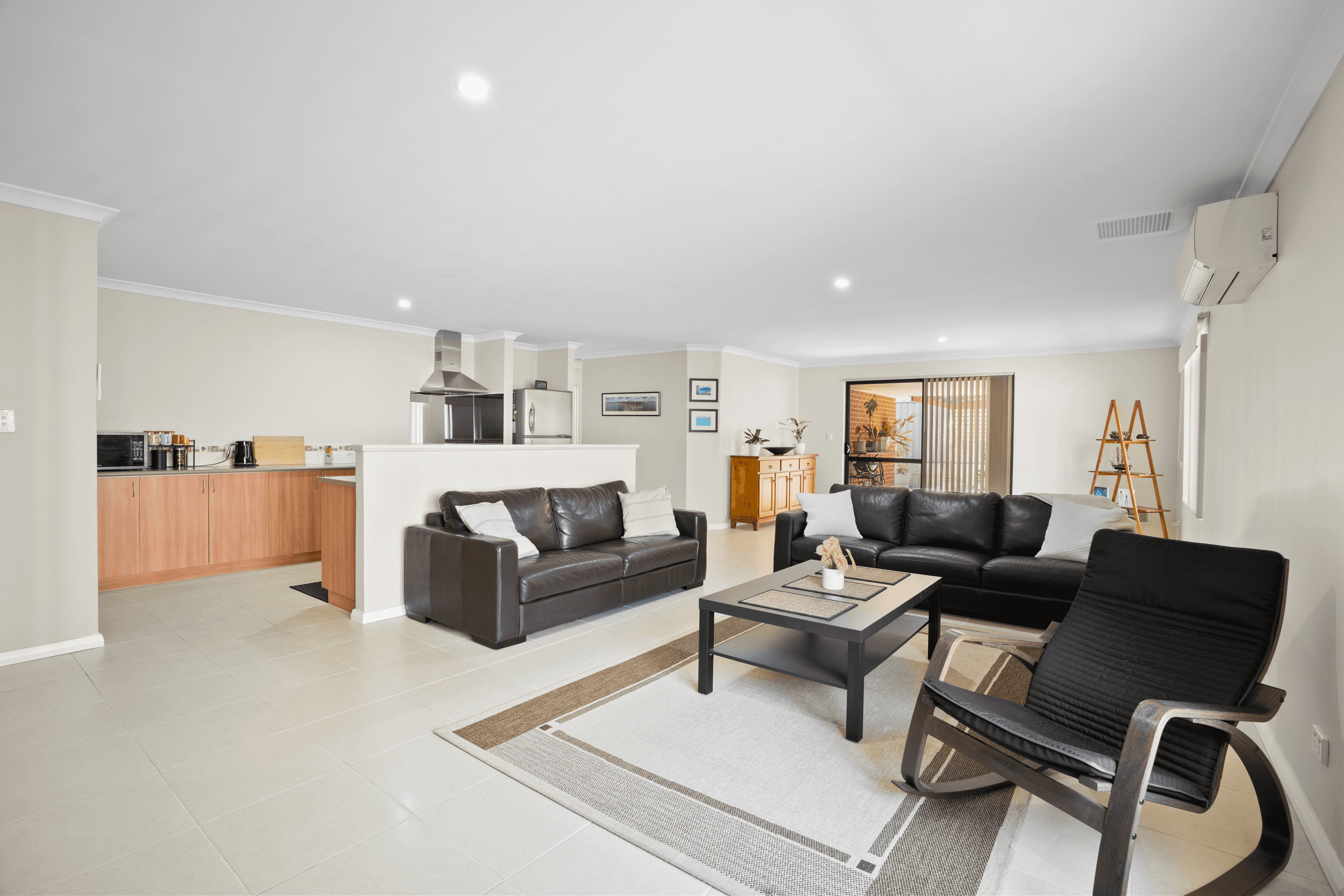 16 Aldersyde Meander, BALDIVIS, WA 6171