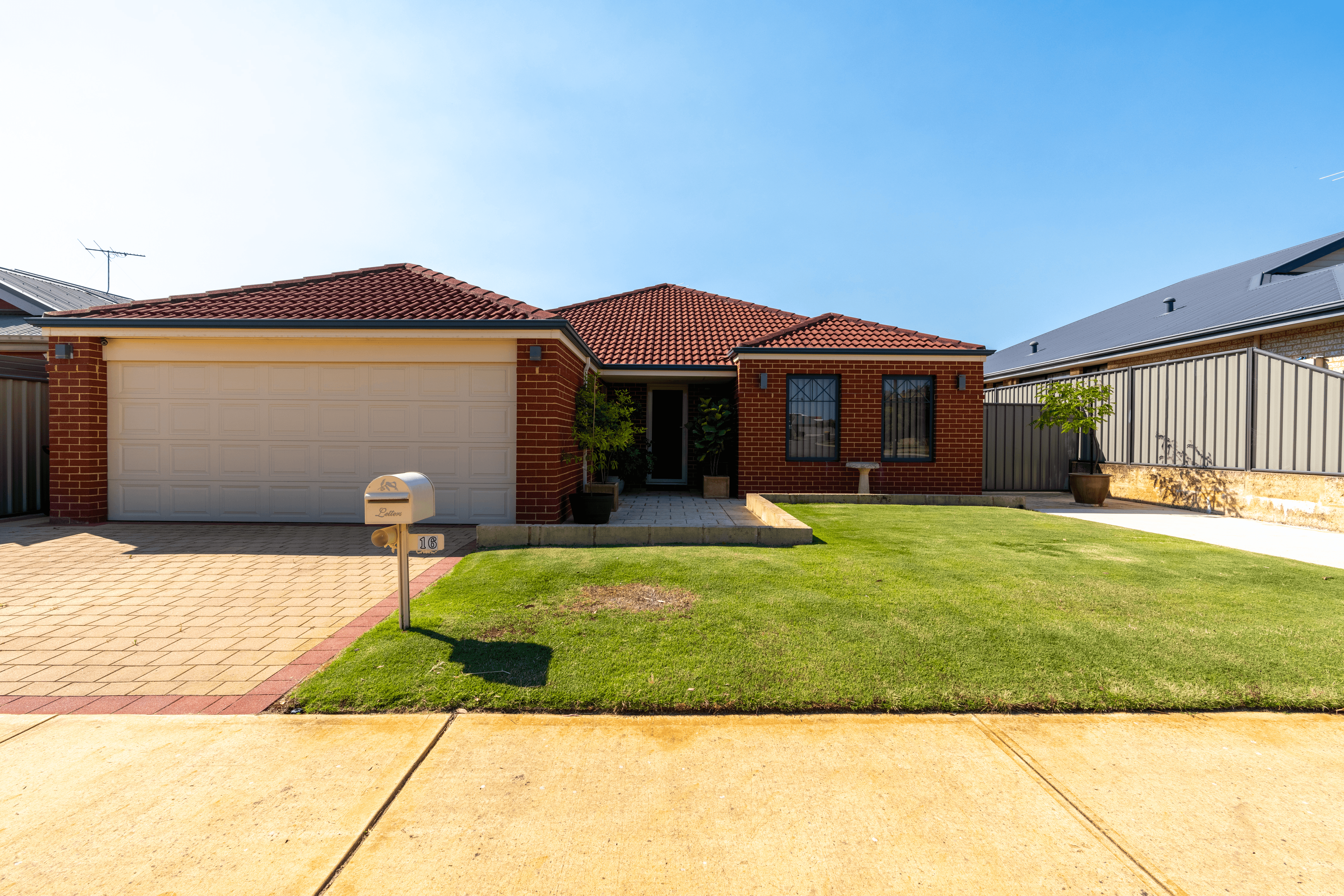 16 Aldersyde Meander, BALDIVIS, WA 6171