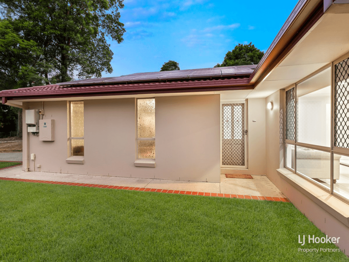 100 Shelduck Place, CALAMVALE, QLD 4116