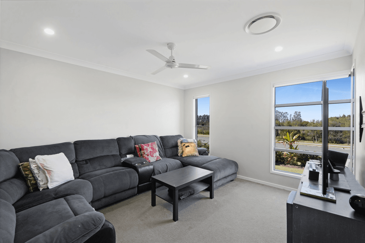 48 Cassius Way, ORMEAU, QLD 4208