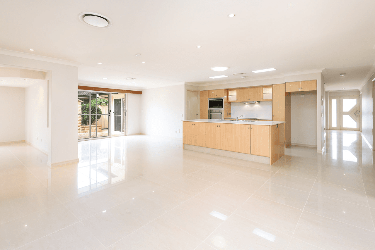 8 Applegum Place, MOLENDINAR, QLD 4214