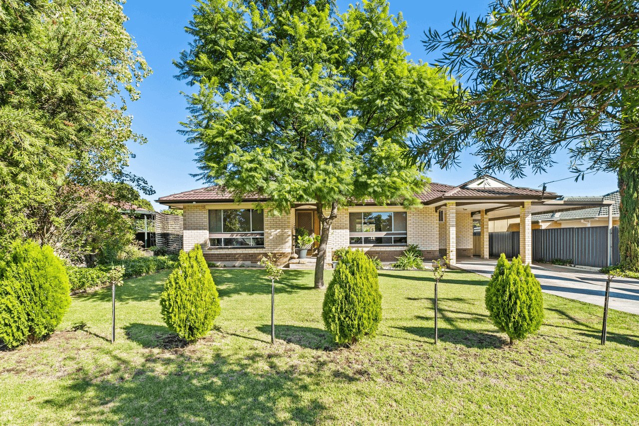 8 Cranborne Crescent, MORPHETT VALE, SA 5162