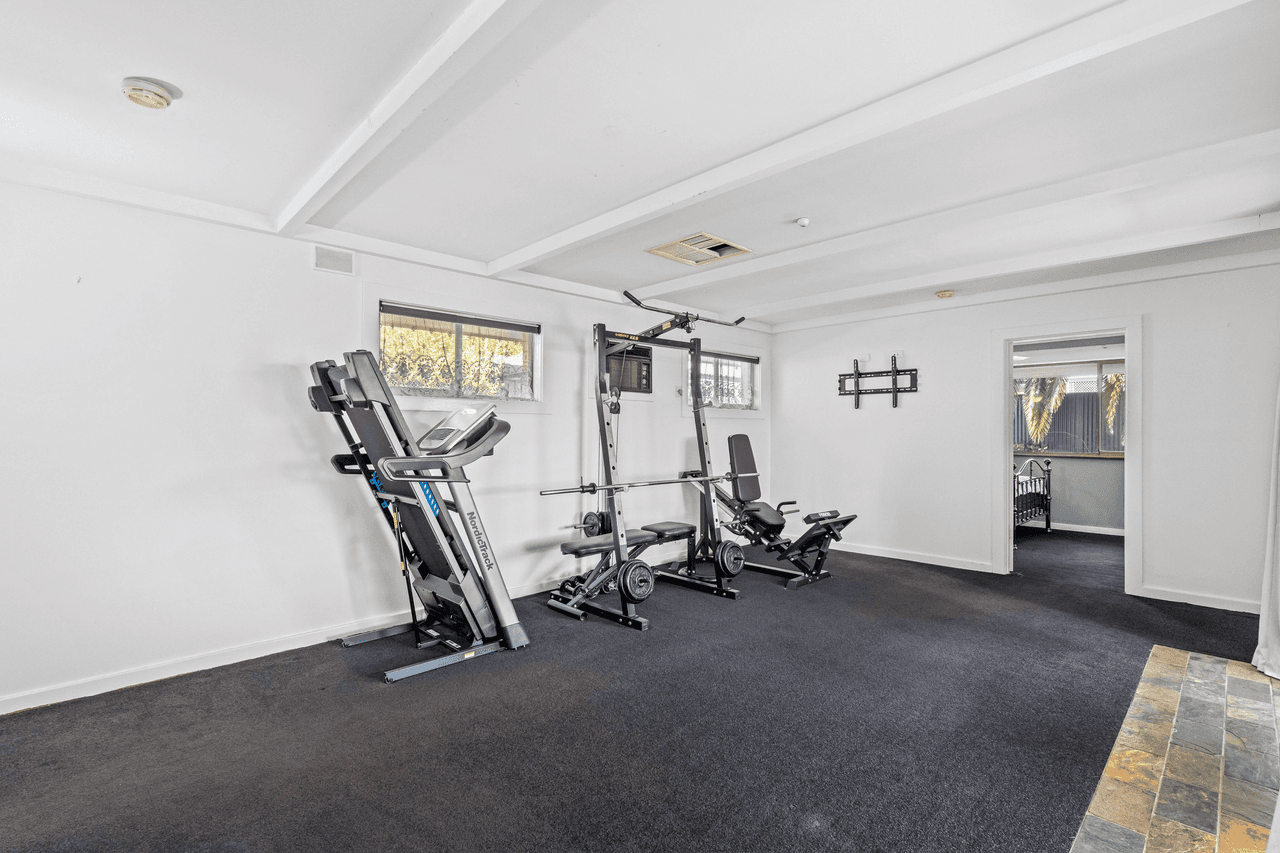 8 Cranborne Crescent, MORPHETT VALE, SA 5162