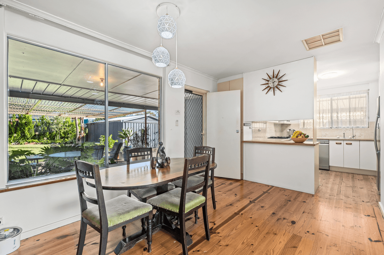 8 Cranborne Crescent, MORPHETT VALE, SA 5162
