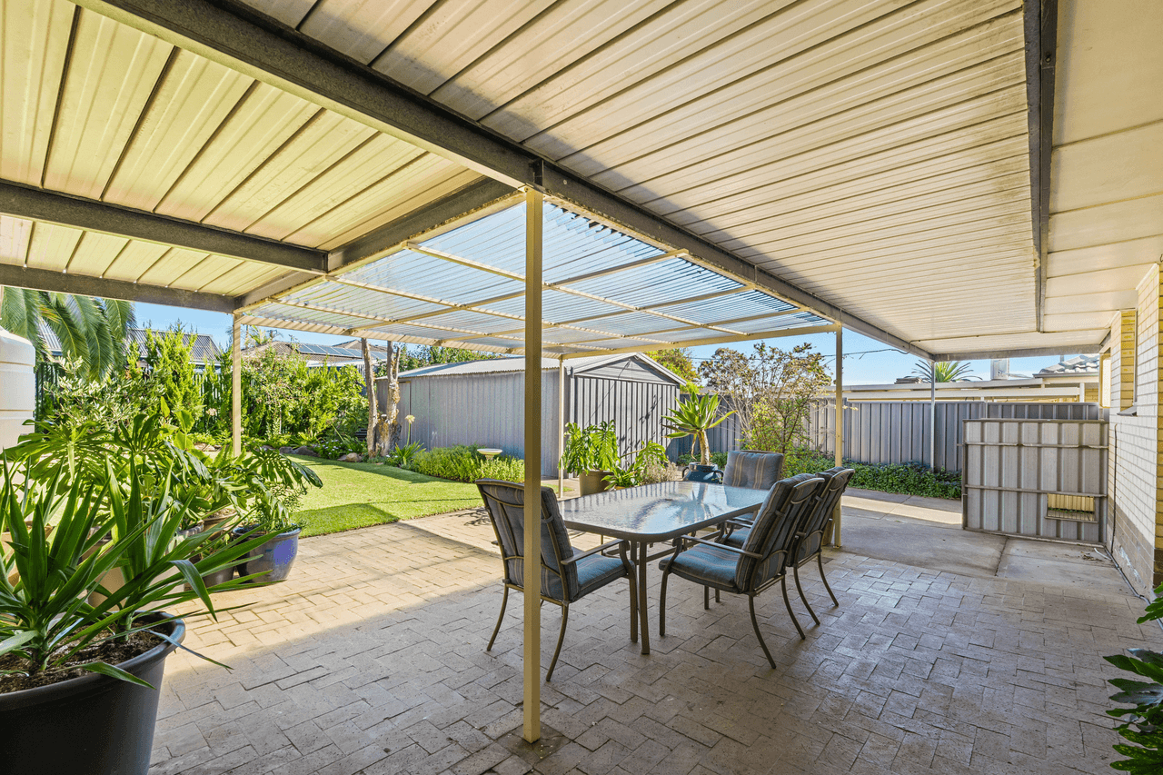8 Cranborne Crescent, MORPHETT VALE, SA 5162