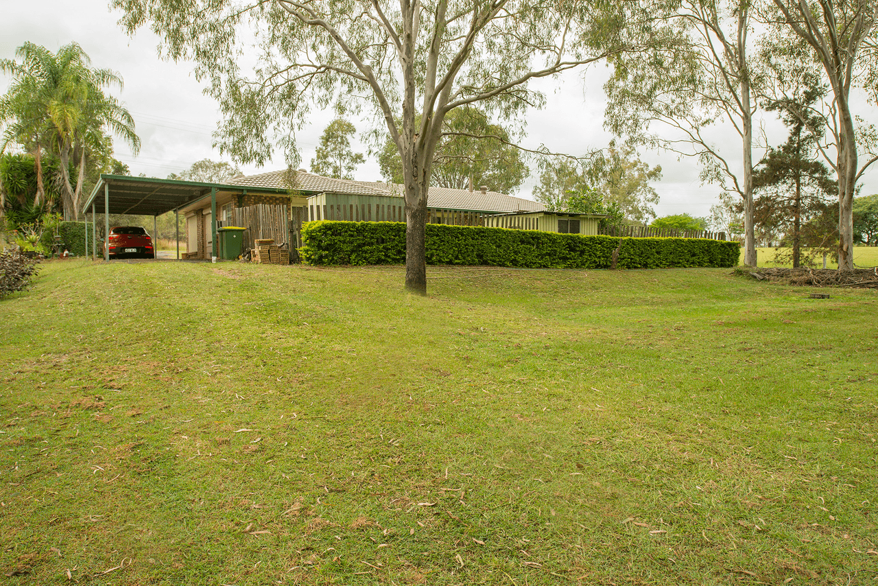 82 Poplar Street, WALLOON, QLD 4306