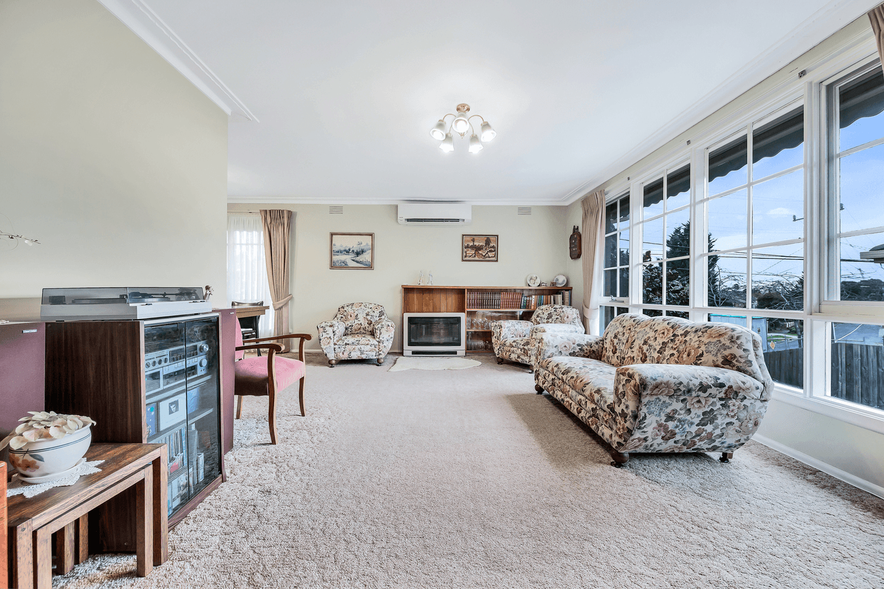 57 Benwerrin Drive, BURWOOD EAST, VIC 3151