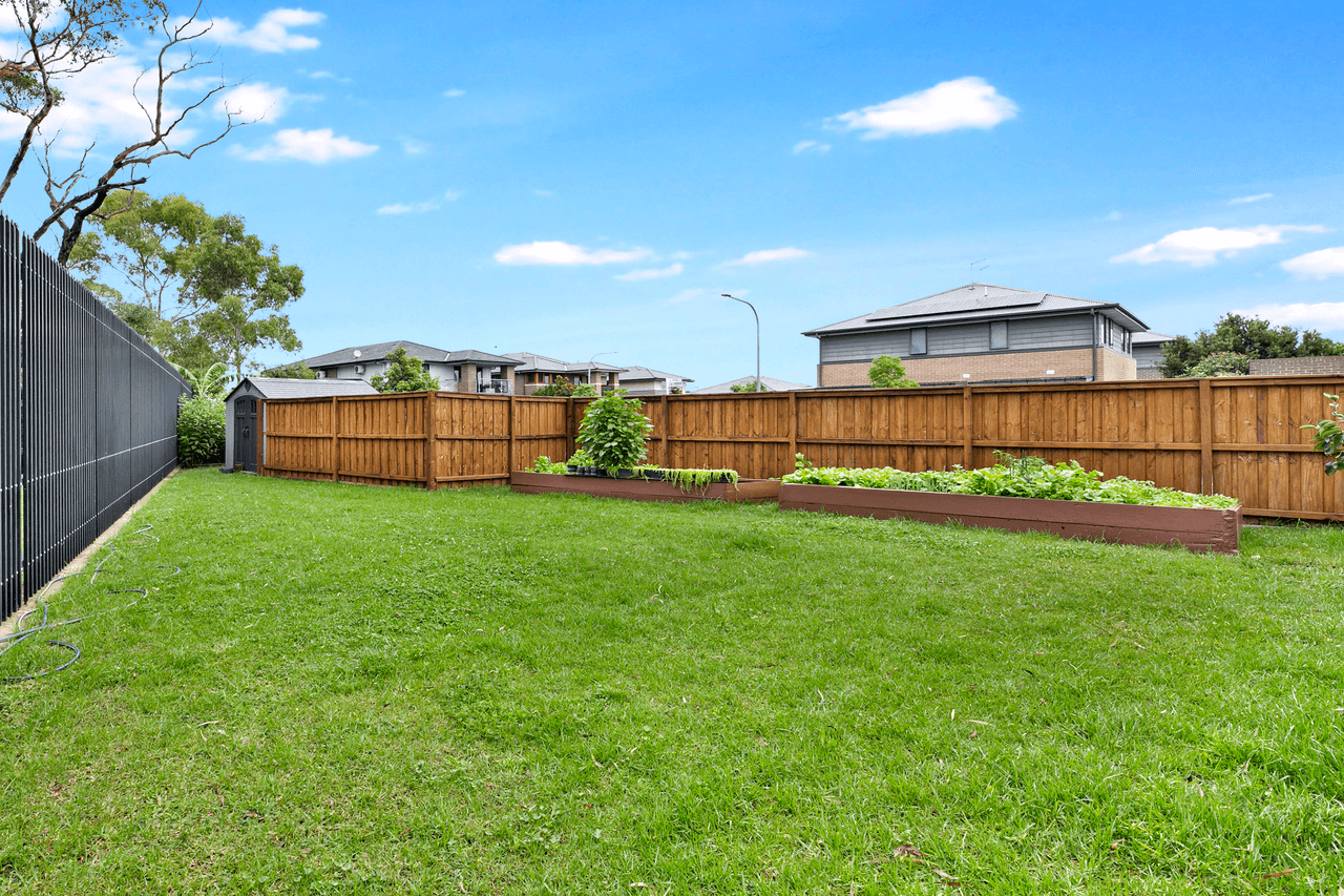 6 Purvis Avenue, POTTS HILL, NSW 2143