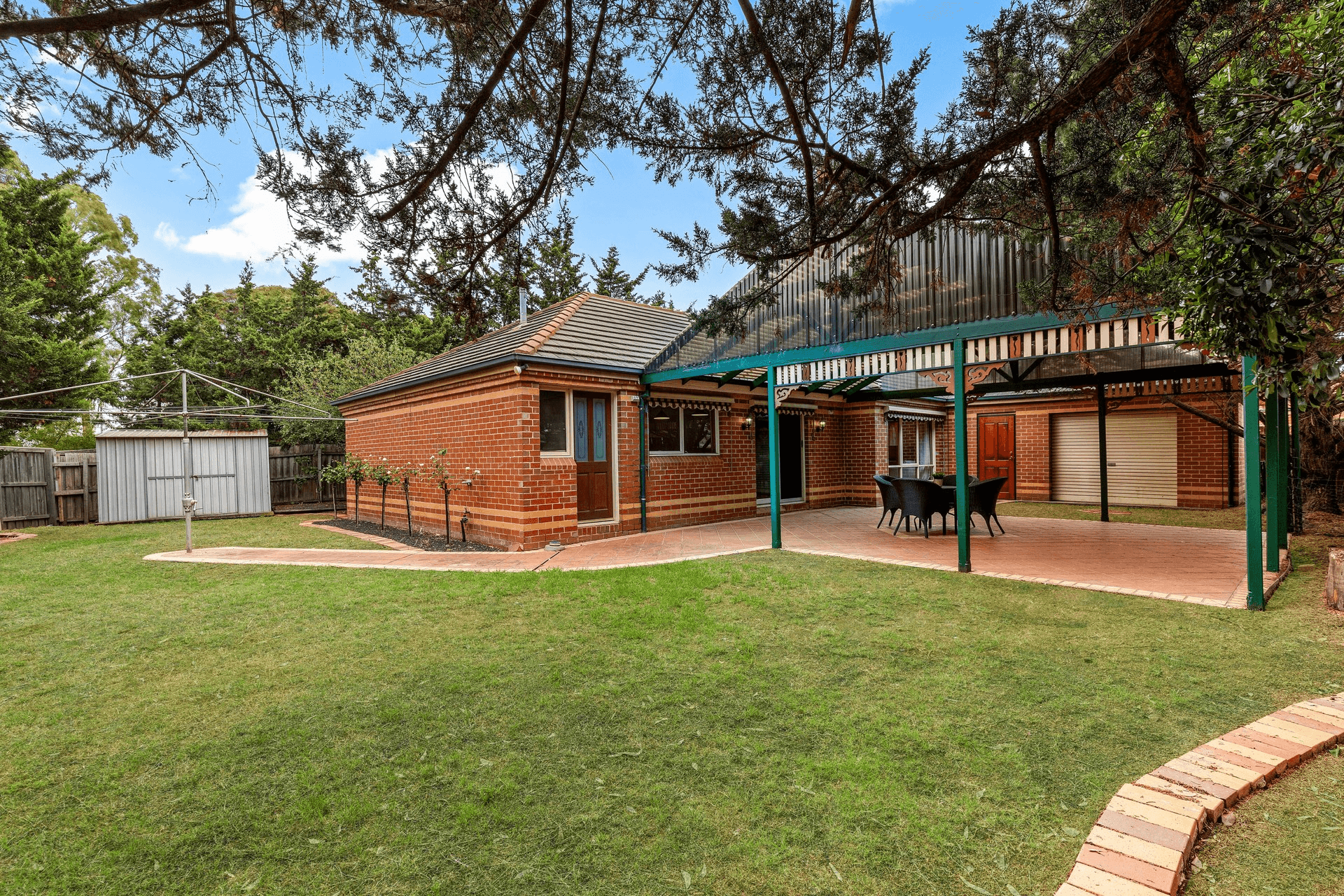 6 Tivoli Court, Taylors Lakes, VIC 3038