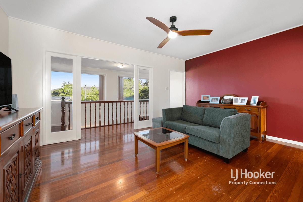 16 Illuta Avenue, Ferny Hills, QLD 4055