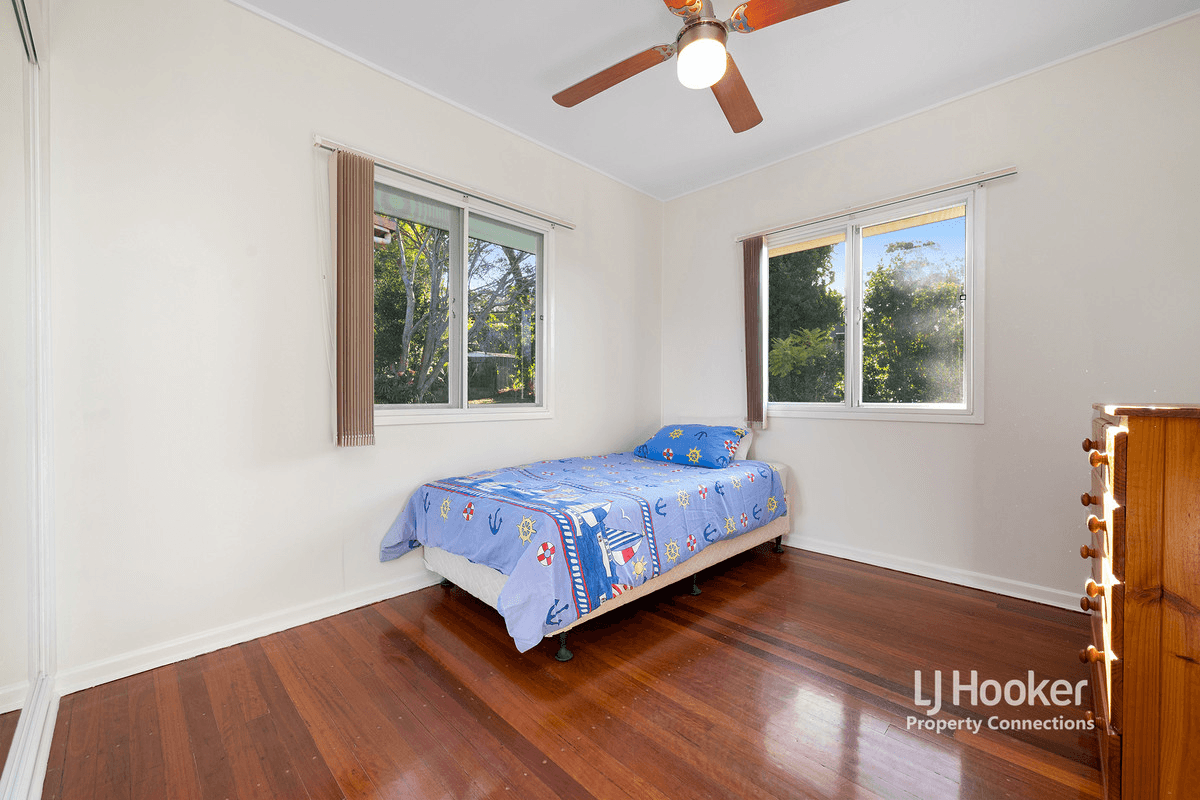 16 Illuta Avenue, Ferny Hills, QLD 4055