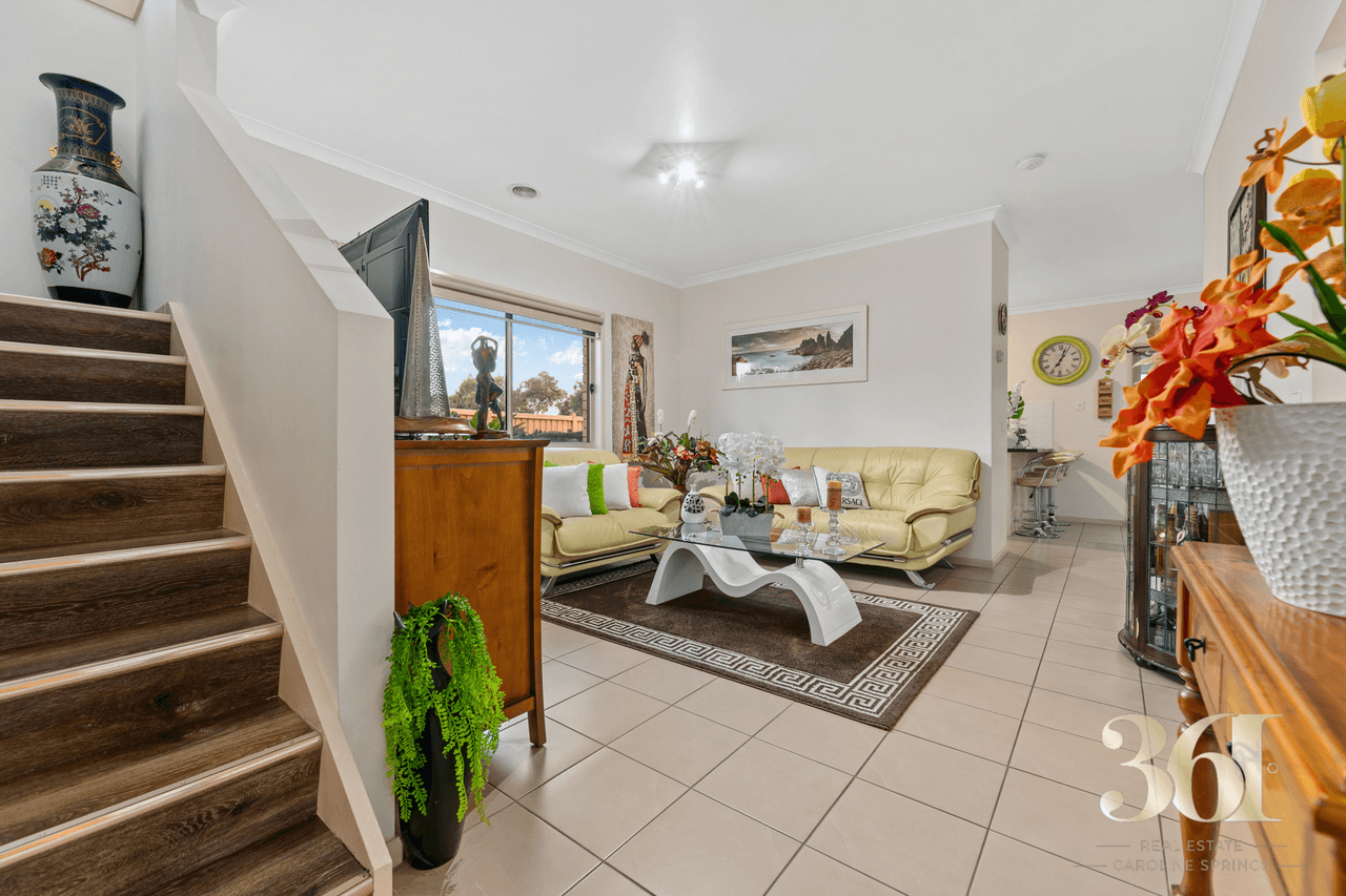 42 Cassan Way, CAROLINE SPRINGS, VIC 3023