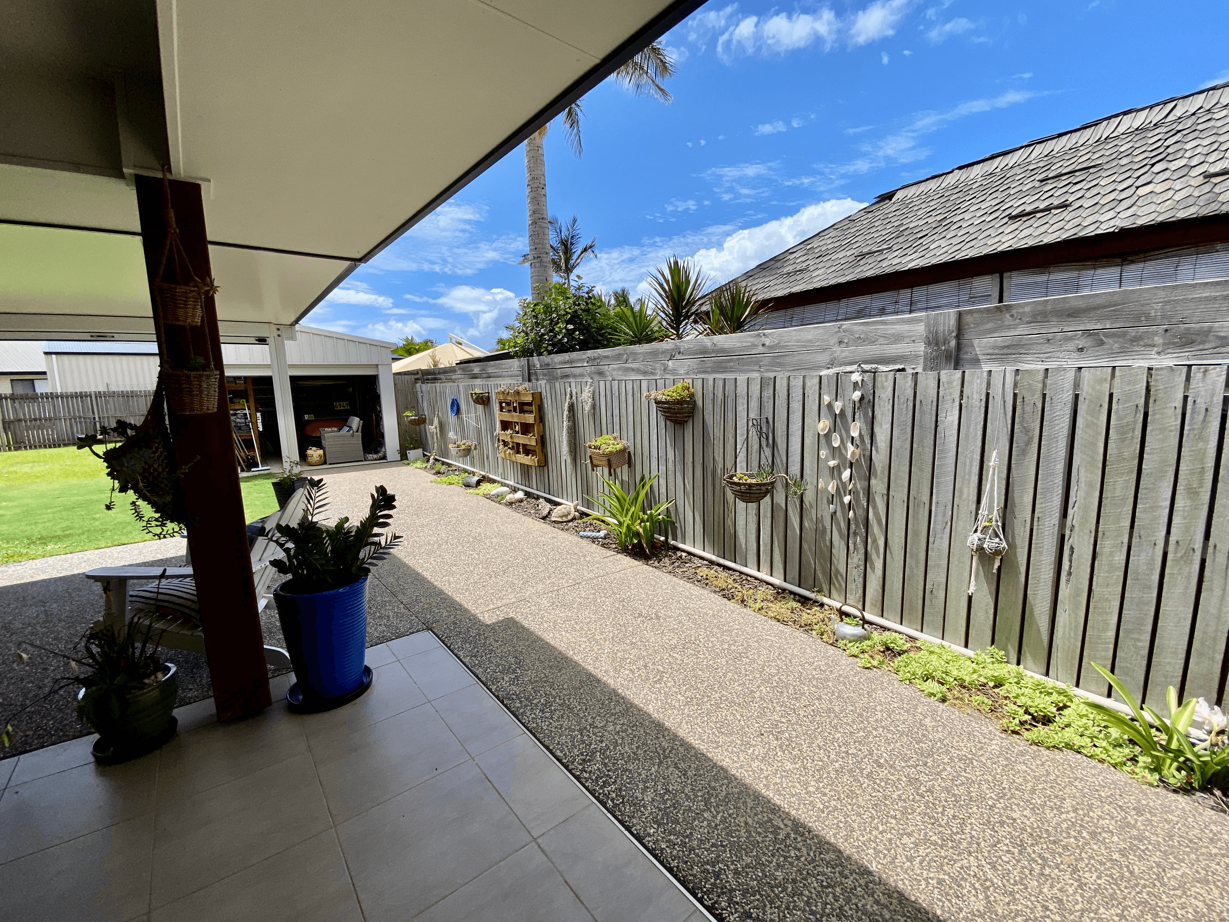 UNIT 2/151 LOGAN ROAD, INNES PARK, QLD 4670