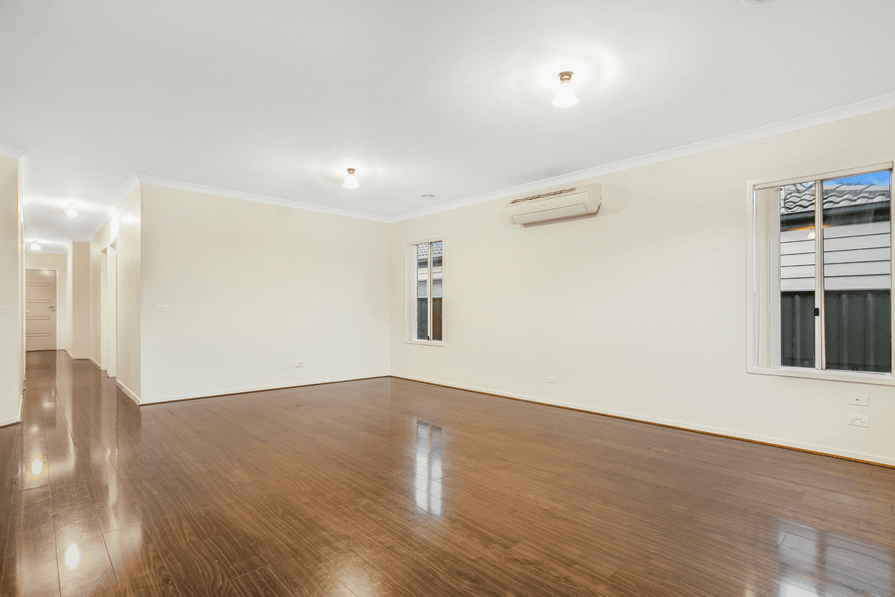 19 Tawleed Grove, CLYDE NORTH, VIC 3978