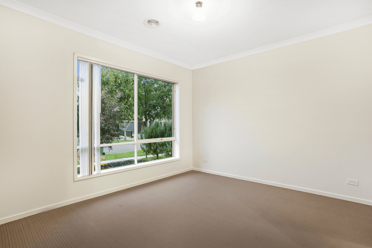 19 Tawleed Grove, CLYDE NORTH, VIC 3978