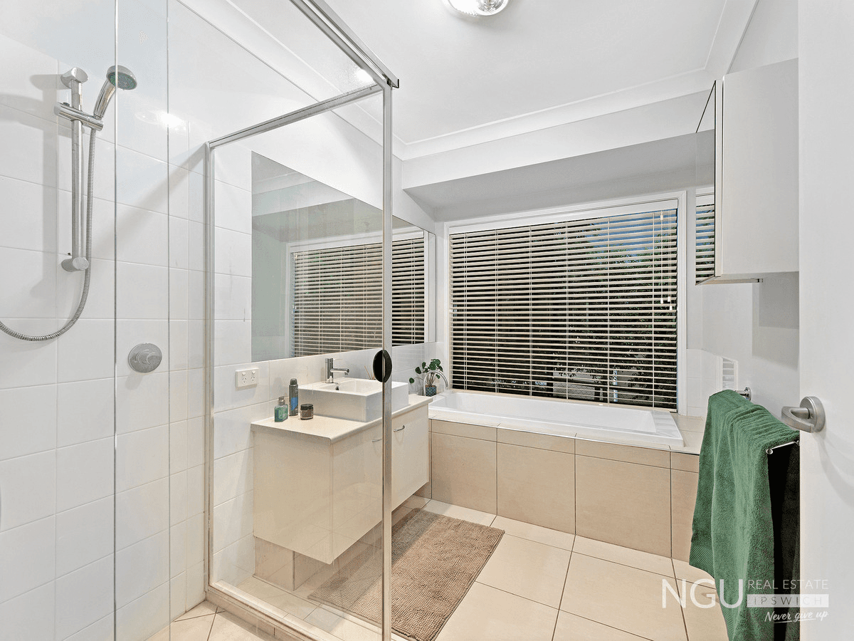 38 Chestnut Drive, Pine Mountain, QLD 4306