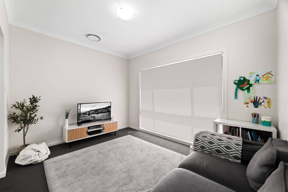 64 Empire Circuit, Penrith, NSW 2750