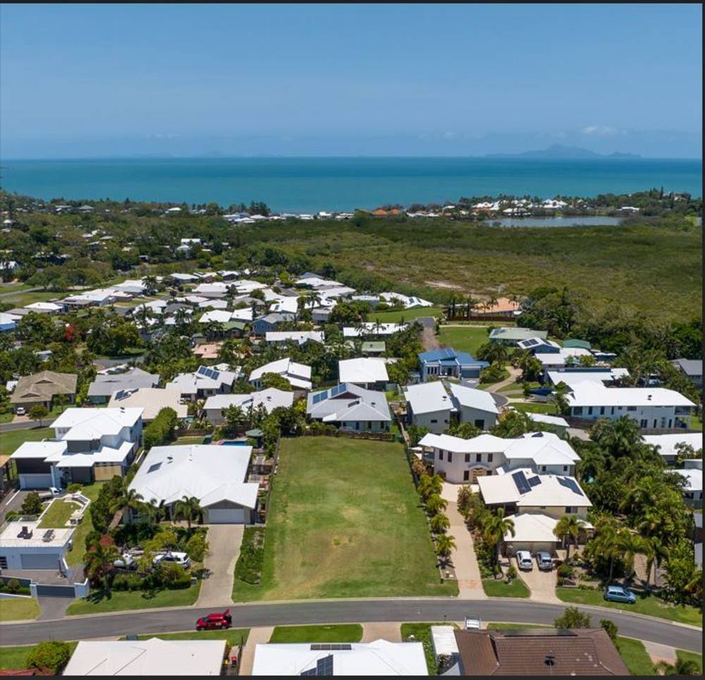 9 Coral Ridge Drive, Eimeo, QLD 4740