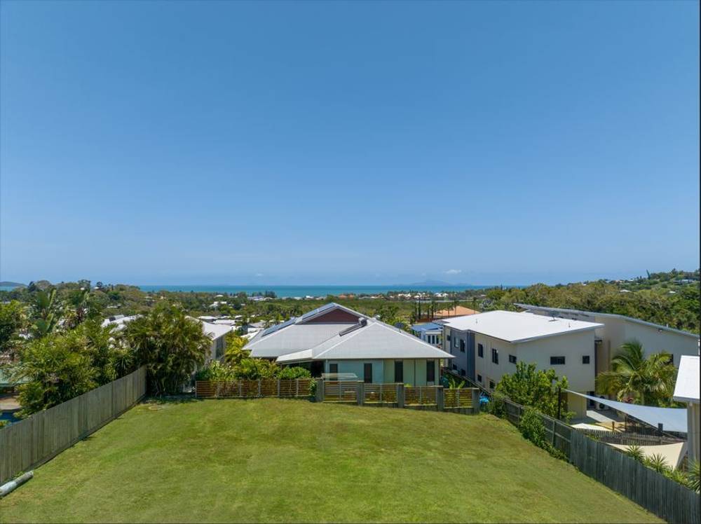 9 Coral Ridge Drive, Eimeo, QLD 4740