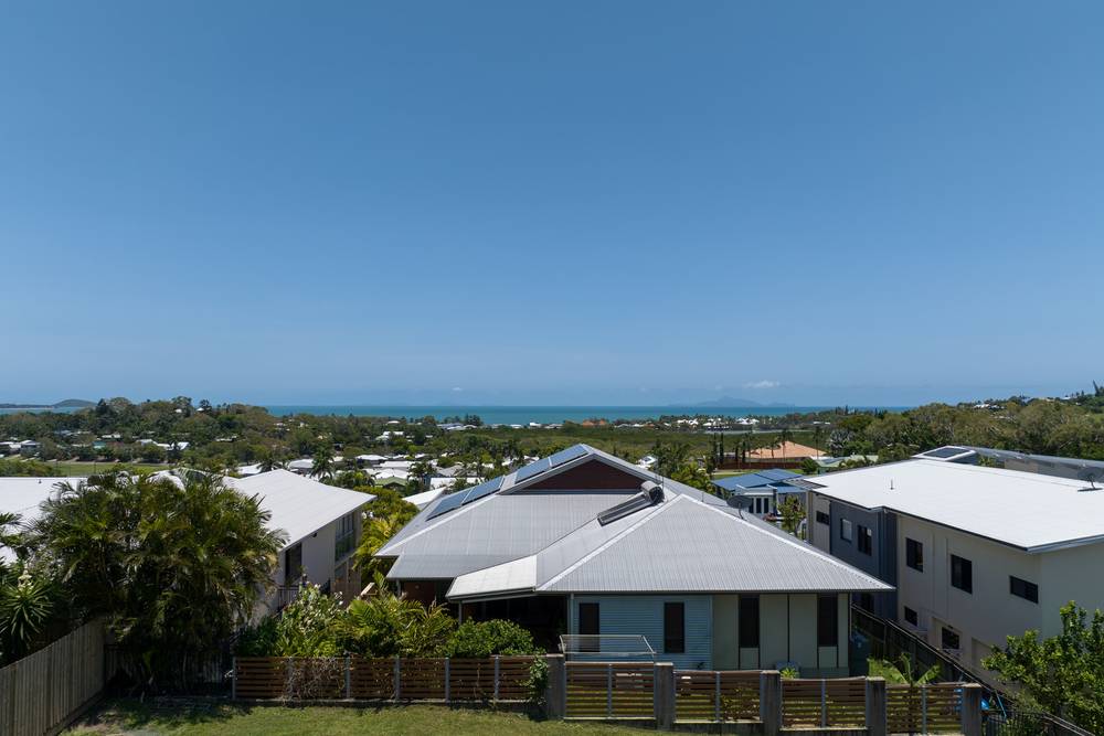 9 Coral Ridge Drive, Eimeo, QLD 4740