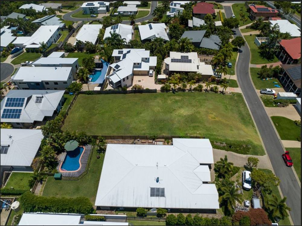 9 Coral Ridge Drive, Eimeo, QLD 4740