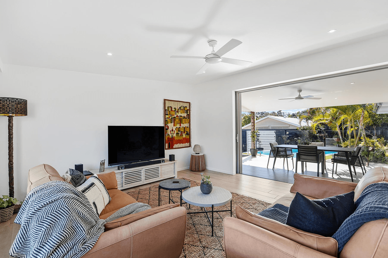 19 Sleepy Hollow Drive, Noosa Heads, QLD 4567