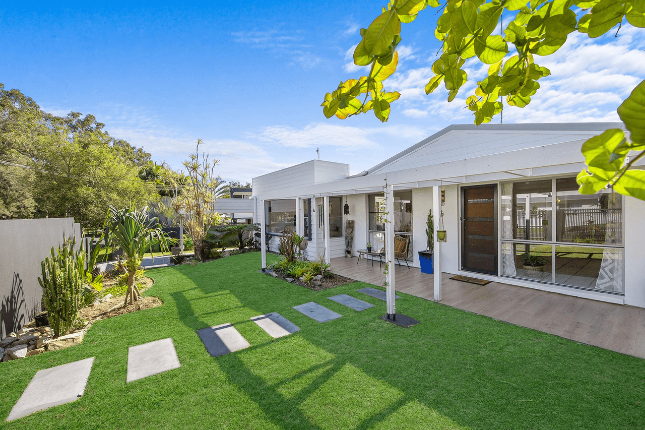 19 Sleepy Hollow Drive, Noosa Heads, QLD 4567