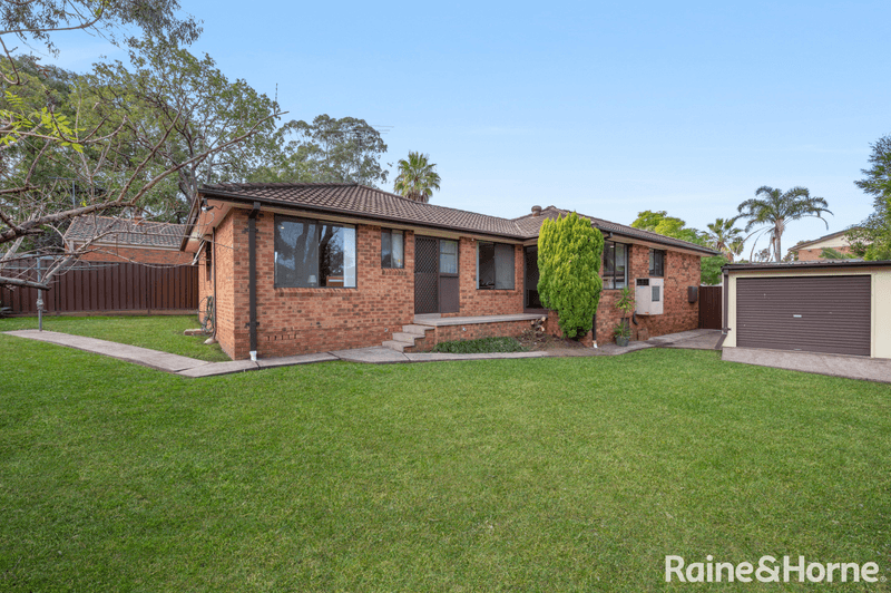 3 Rossell Place, GLENFIELD, NSW 2167