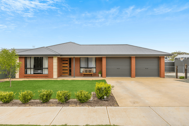 24 Frencham Lane, STRATHALBYN, SA 5255