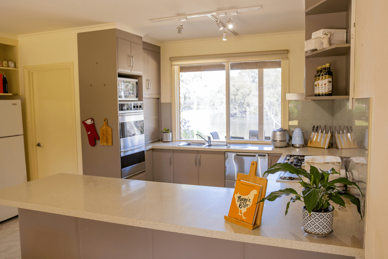 202 River Street, DENILIQUIN, NSW 2710