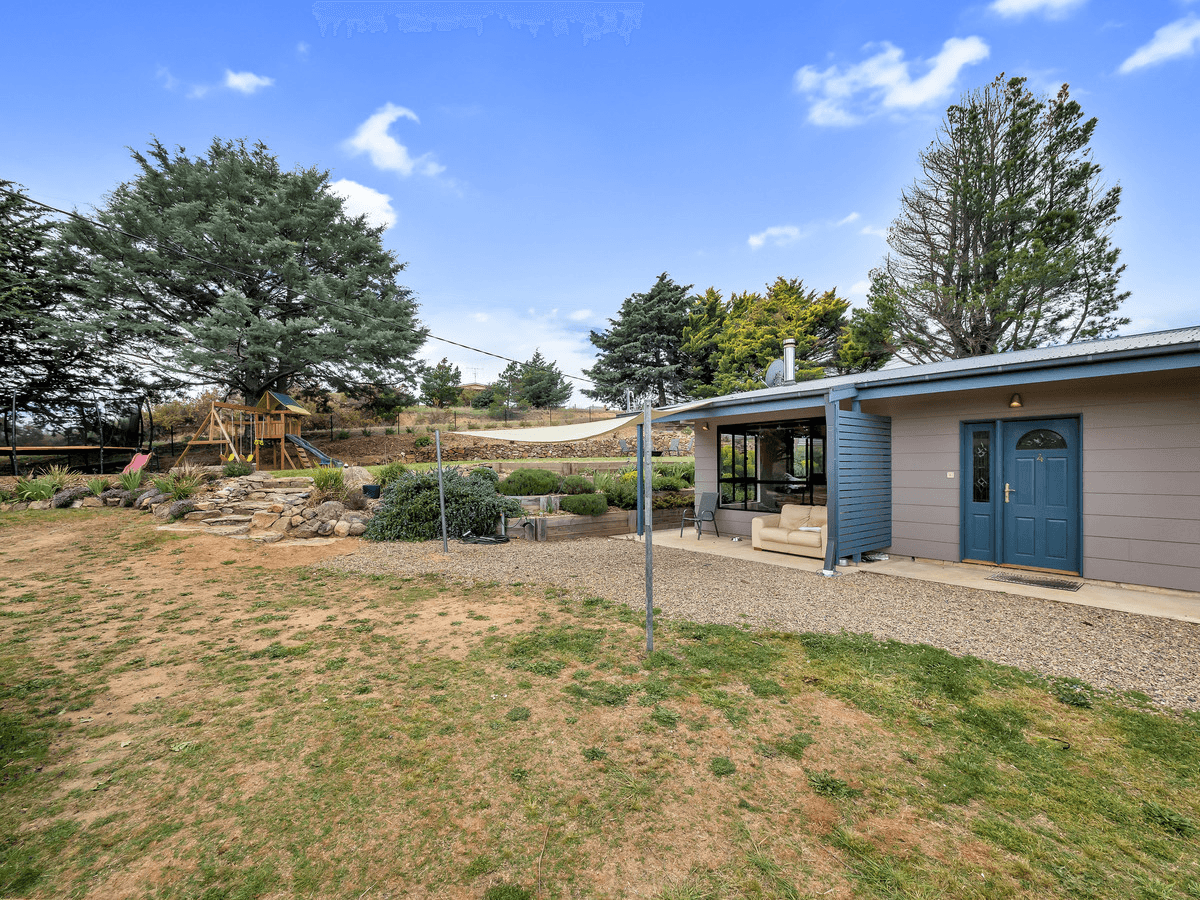 4 Campbell Street, Dalgety, NSW 2628