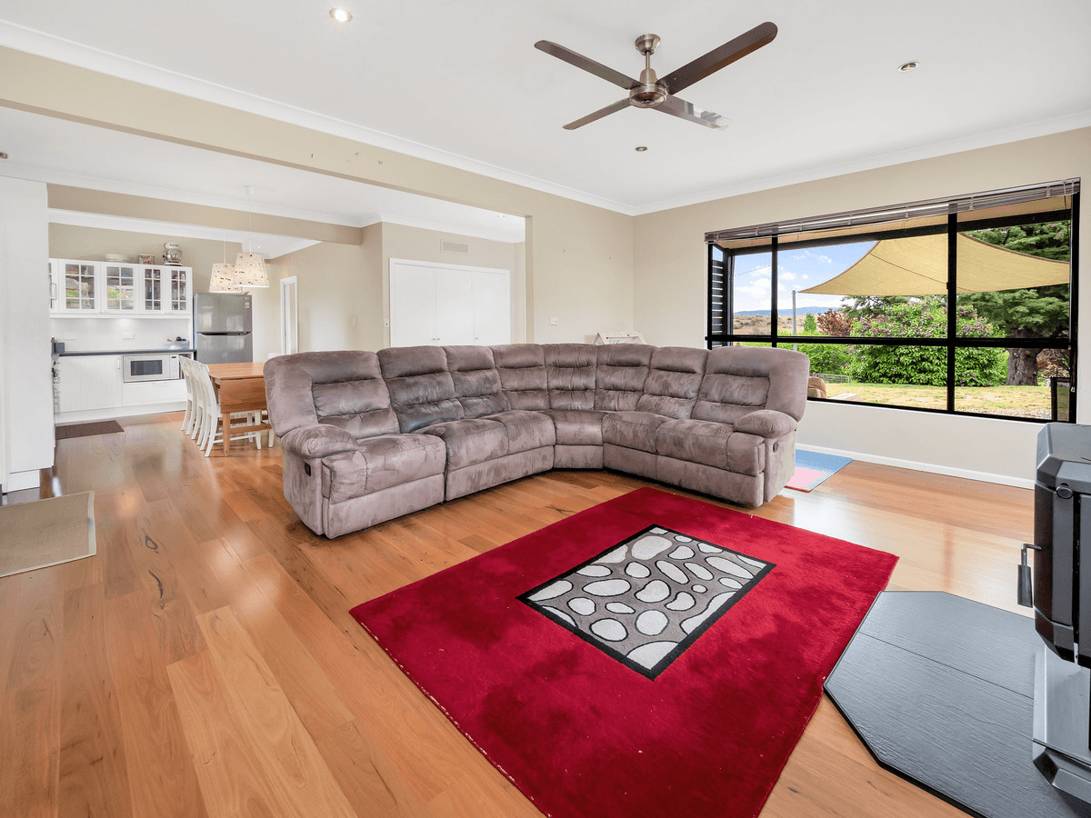 4 Campbell Street, Dalgety, NSW 2628