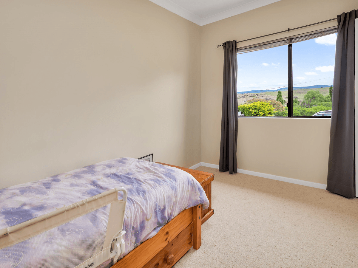 4 Campbell Street, Dalgety, NSW 2628