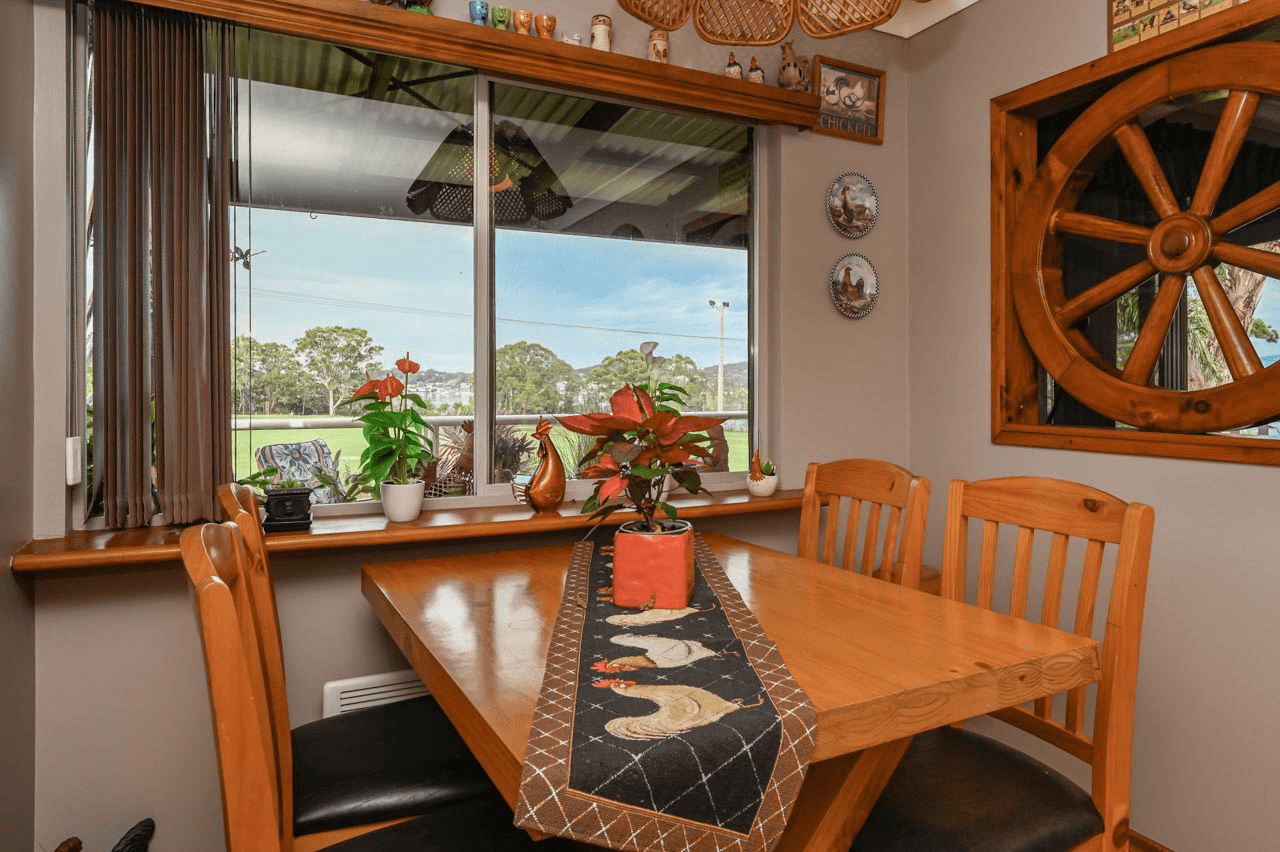 28 Roy Avenue, BOLTON POINT, NSW 2283