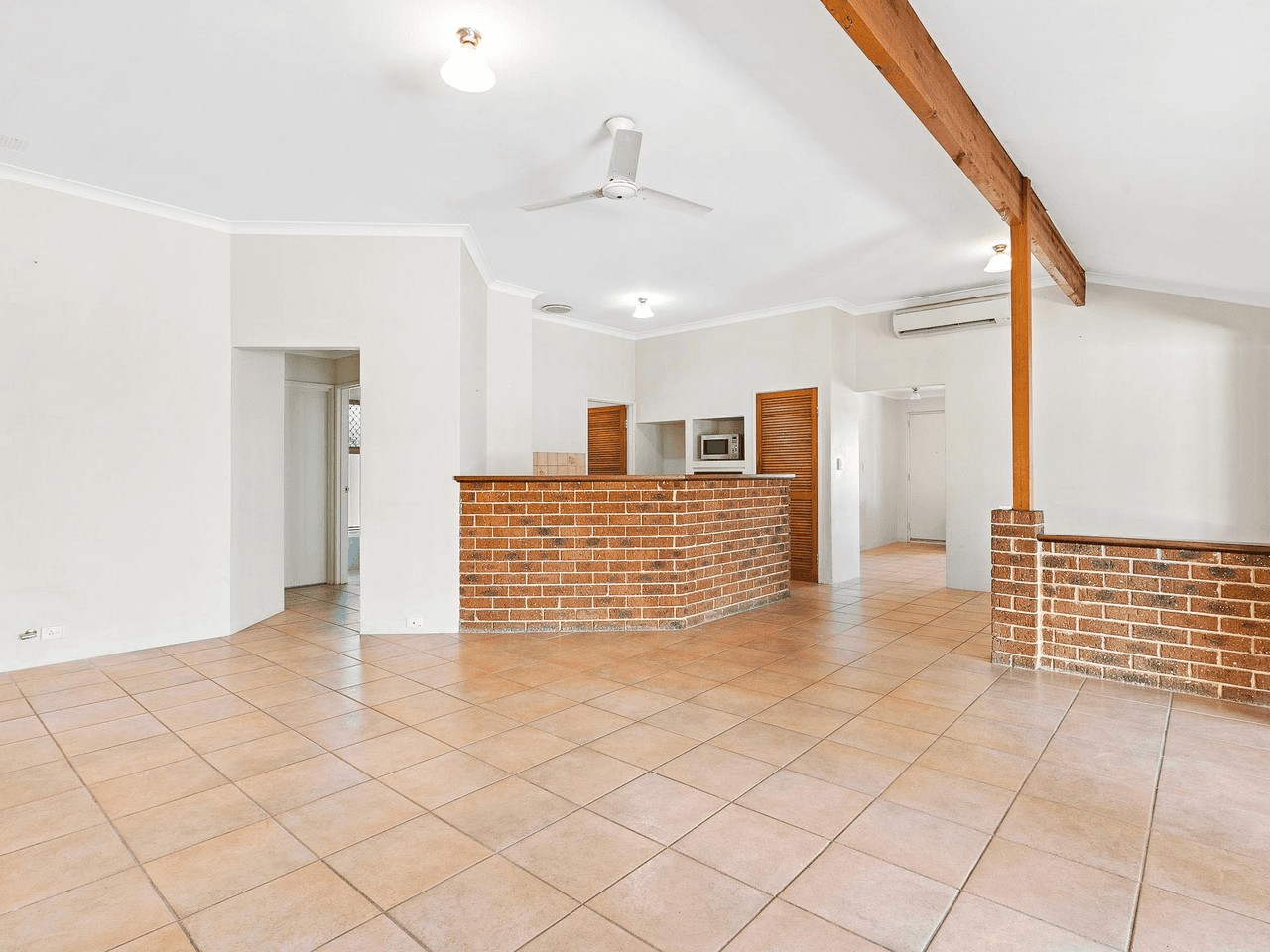 8 Snowdonia Court, BALLAJURA, WA 6066