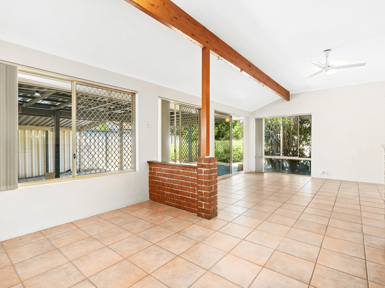 8 Snowdonia Court, BALLAJURA, WA 6066