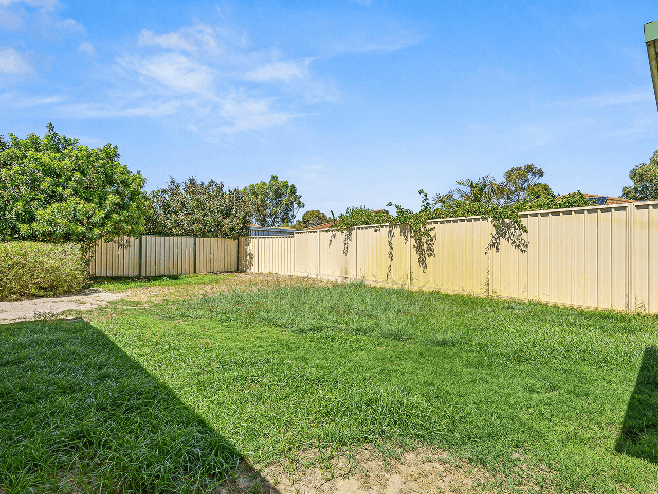 8 Snowdonia Court, BALLAJURA, WA 6066