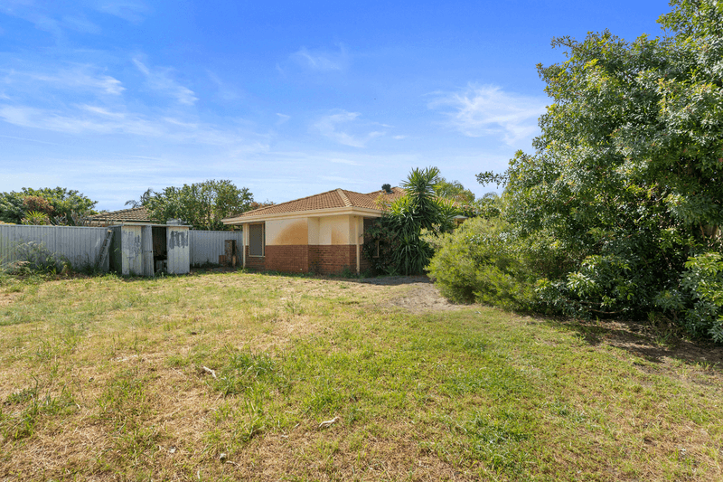 8 Snowdonia Court, BALLAJURA, WA 6066