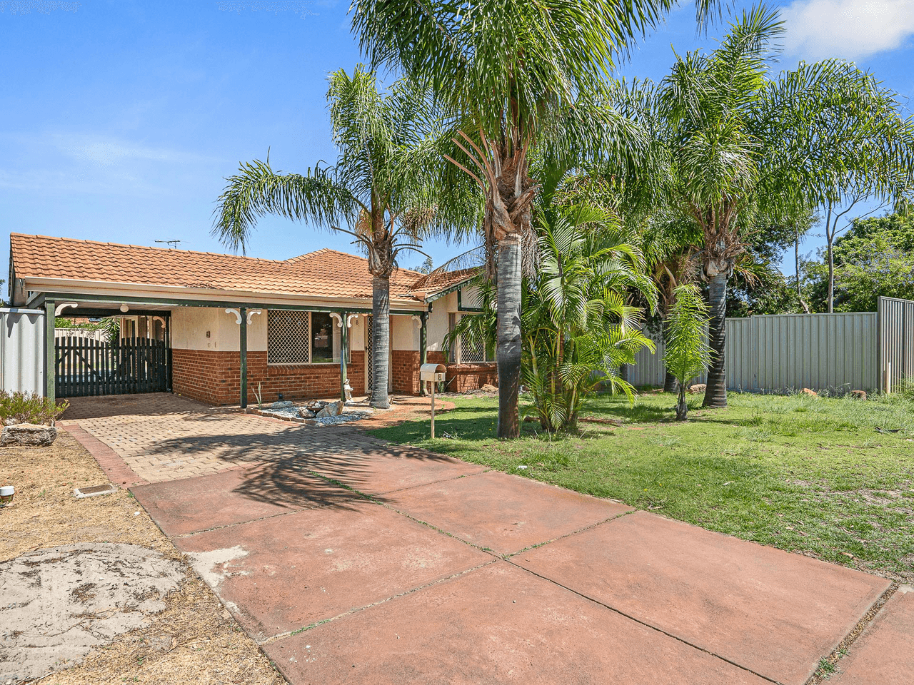 8 Snowdonia Court, BALLAJURA, WA 6066