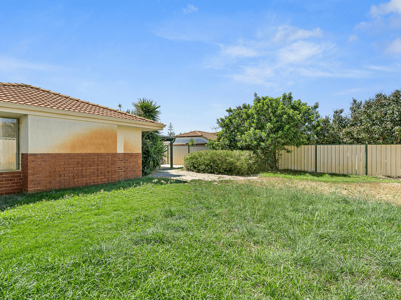 8 Snowdonia Court, BALLAJURA, WA 6066