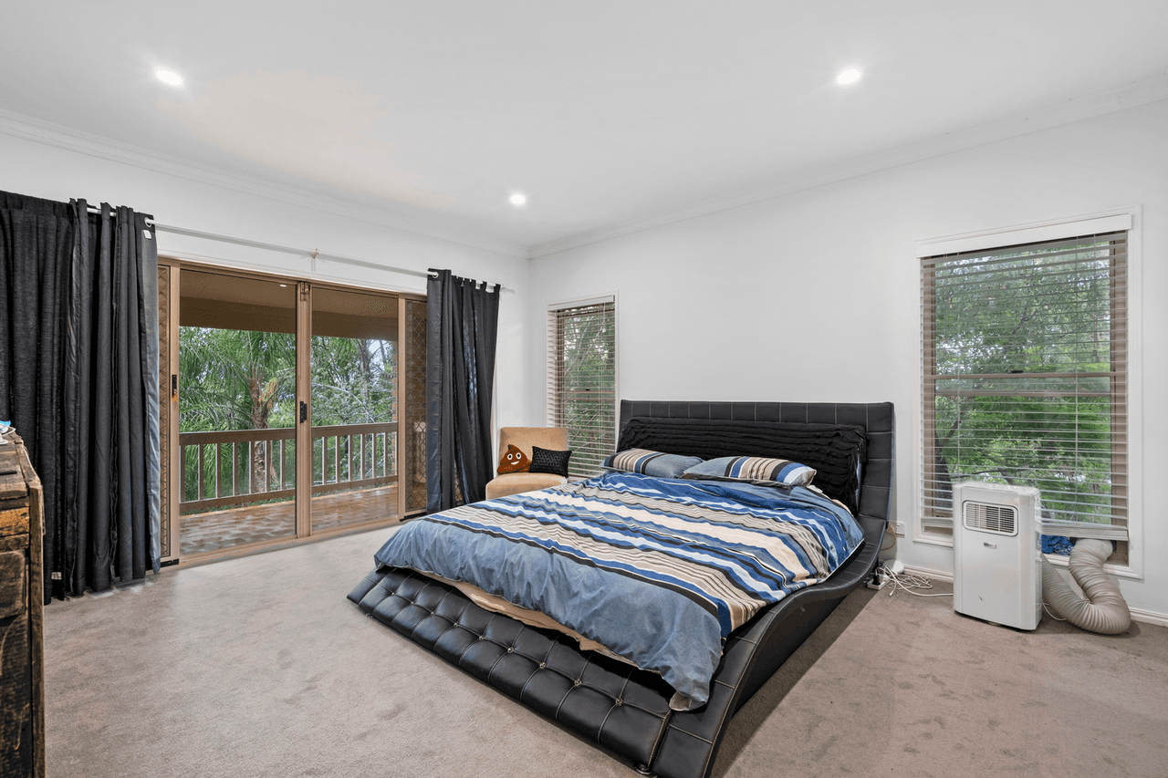 44 Wallaby Drive, MUDGEERABA, QLD 4213