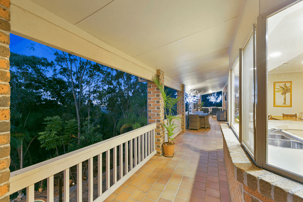 44 Wallaby Drive, MUDGEERABA, QLD 4213