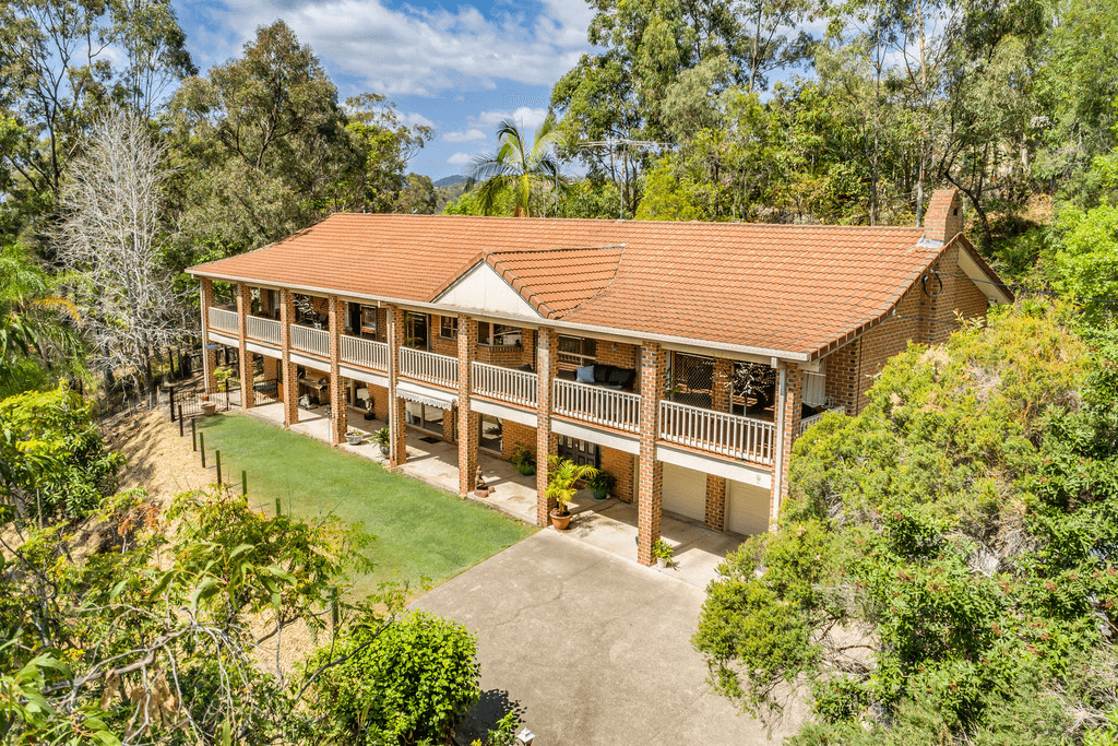 44 Wallaby Drive, MUDGEERABA, QLD 4213